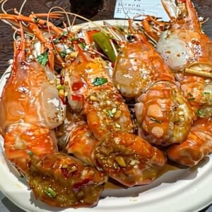 The Best Garlic Butter Prawns Recipe (Sweet & Spicy!)