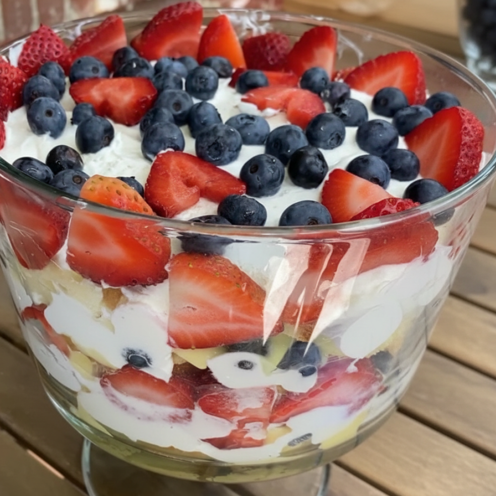 Patriotic Berry Trifle Recipe: Easy Summer Dessert