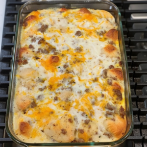 Hearty Beef Biscuits and Gravy Casserole Recipe